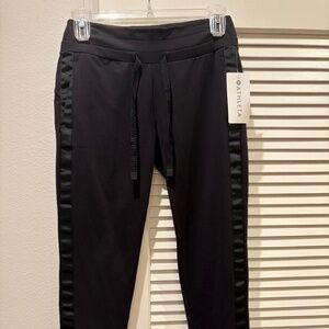Athleta Metro Downtown Ankle Pant - Black (Size Small) NWT